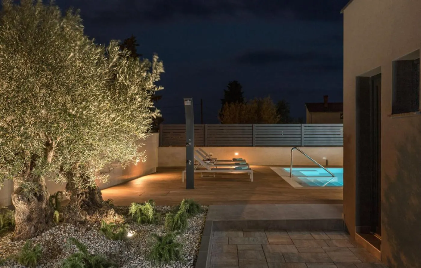 Villa Bellatrix In Fazana With Beach Front And Sea View