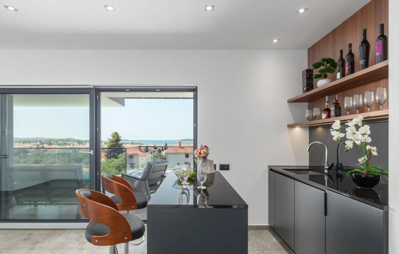 Villa Bellatrix In Fazana With Beach Front And Sea View 0*,  크로아티아